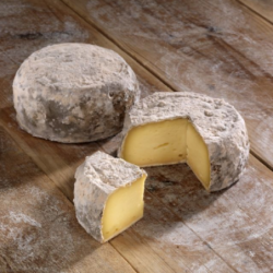 1/2 Tomme de Yenne crémeuse...